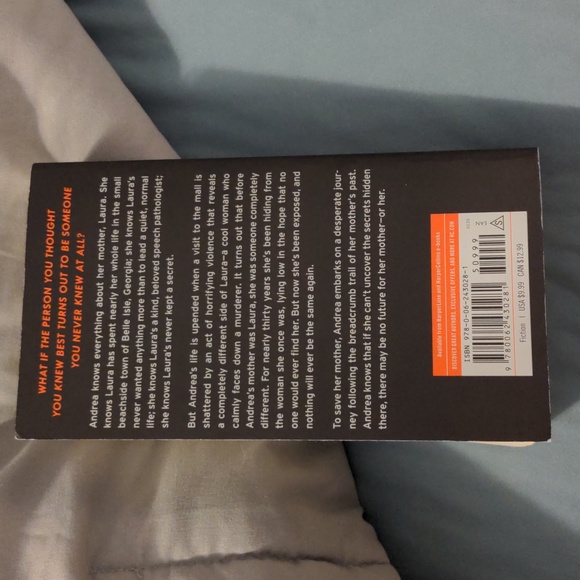 Pieces of Her by Karin Slaughter in Paperback - Picture 2 of 2